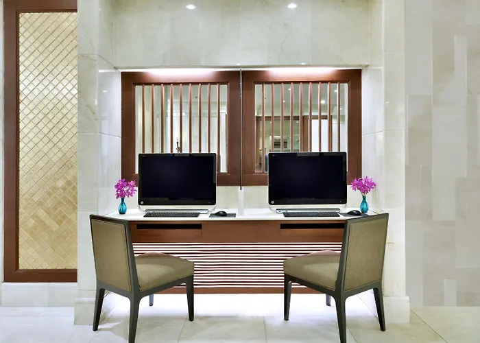 Centre Point Pratunam 4*