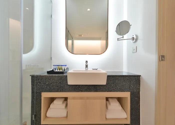 Centre Point Pratunam 4*