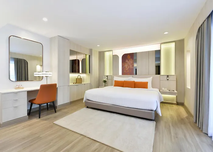 Centre Point Pratunam Hotel 4*