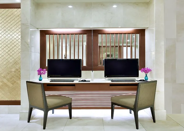 Centre Point Pratunam Hotel