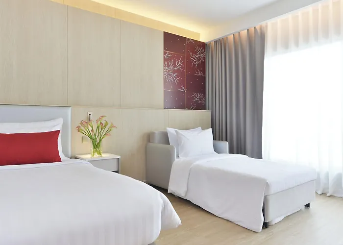 Centre Point Pratunam Hotel 4*